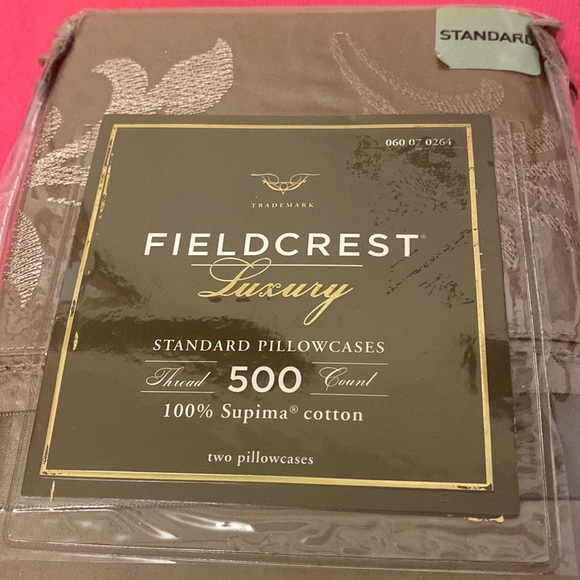 🆕 NWOT! Fieldcrest Luxury Standard Pillowcases Set of 2. 500 Thread Count - Picture 2 of 7